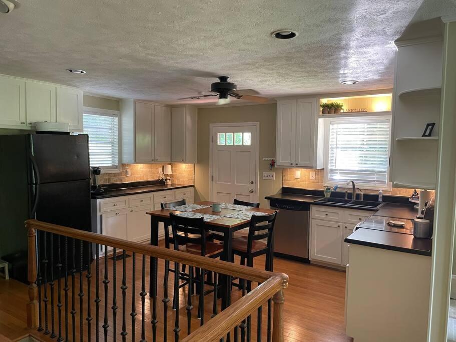 Vila Cozy, Lake Lanier Property With Amazing Views Dawsonville Exteriér fotografie