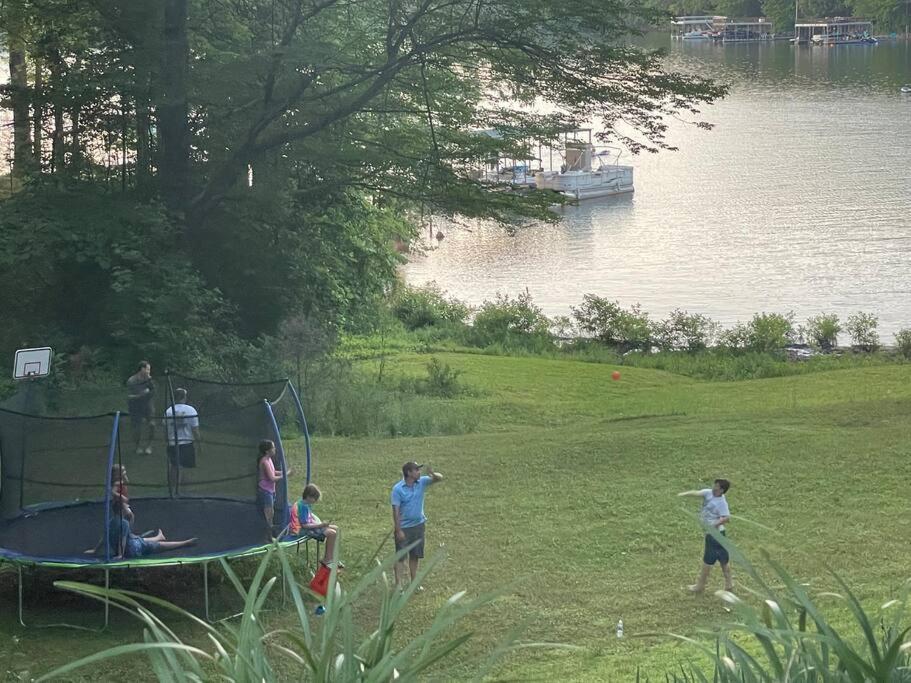 Vila Cozy, Lake Lanier Property With Amazing Views Dawsonville Exteriér fotografie